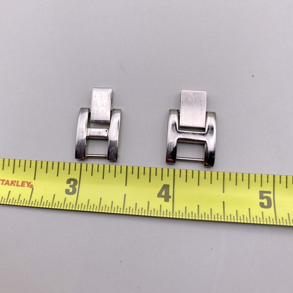 Increase the length of your Watch with a watch link extender - Picture 2 of 3